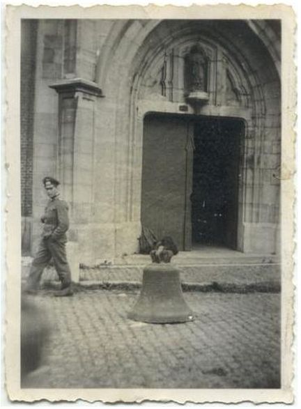 Gougnies, 6280 Gerpinnes, Belgique - Réquisition de la cloche de l'église en 1943