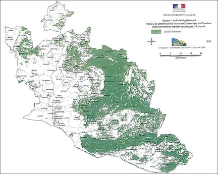 Carte des massifs forestiers vauclusiens
