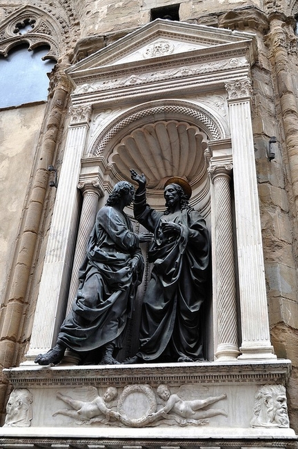 L'Incrédulité de saint Thomas (vers 1476-1483), sculpure en bronze, 230 cm, église Orsanmichele, Florence - Italie