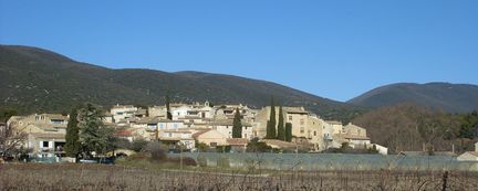 Vaugines commune de Vaucluse