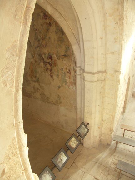Abbaye Saint-Hilaire, monument historique classé, premier bâtiment conventuel carme (XIIIe siècle) du Comtat Venaissin (1274-1791), élevé sur la commune de Ménerbes - Vaucluse - Chapelle annexe