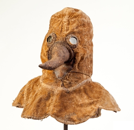 German Historical Museum - Masque à bec qui aurait été porté par les médecins lors des pandémies de peste
