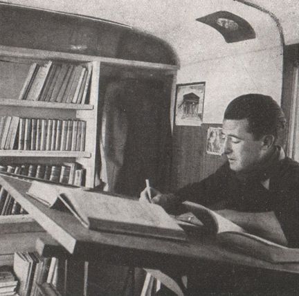 Oppède-le-Vieux - M. Florent Margaritis, architecte - photographie de 1941 illustant l'article
