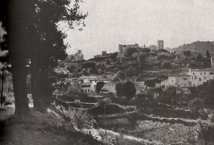 Le village d'Oppède-le-Vieux - photographie de 1941 illustant l'article